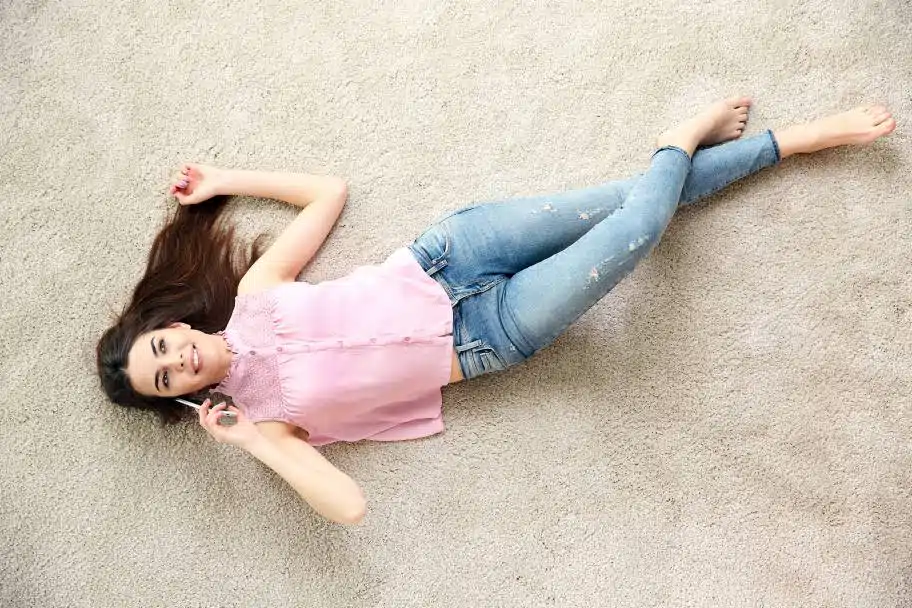 simbolična slika za kontakt